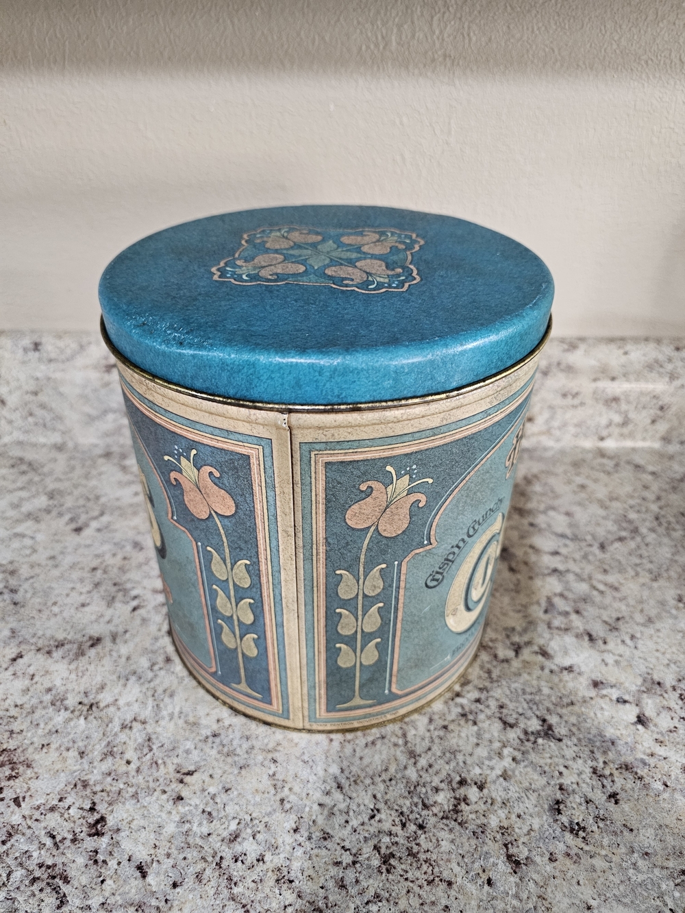 Vintage HomeStyle Cookies Tin Vintage-Inspired Kitchen Storage - Picture 2 of 9